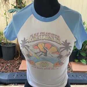 Hollister $10 California Graphic Raglan XS T-Shirt